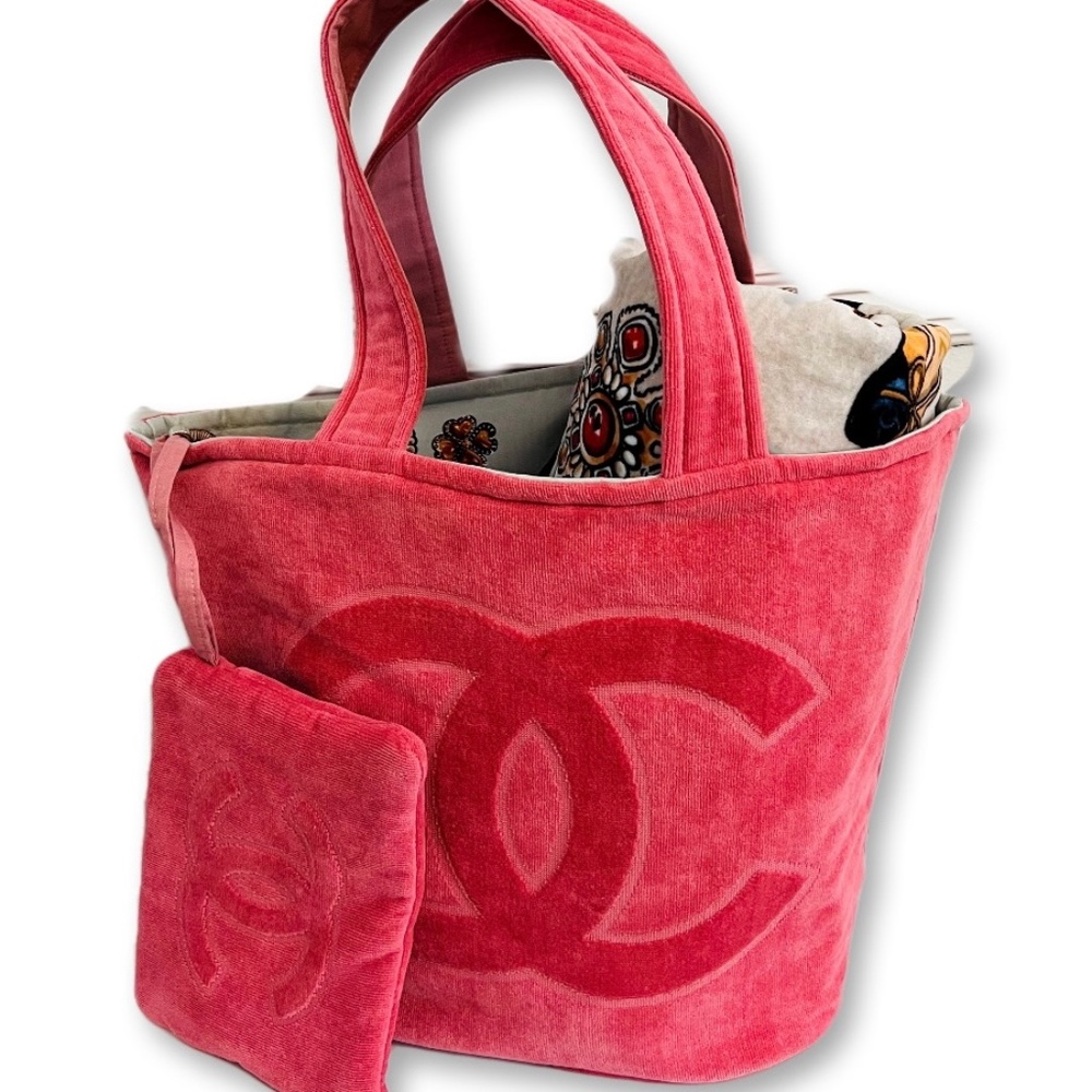 SOLD❌ CHANEL Beach bag and towel